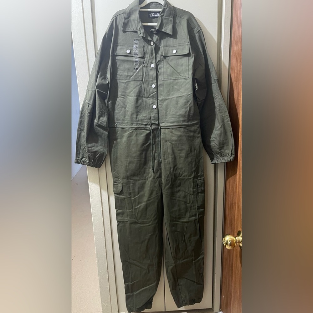 Thrill Olive Green Jumpsuit in Women’s Size 3X